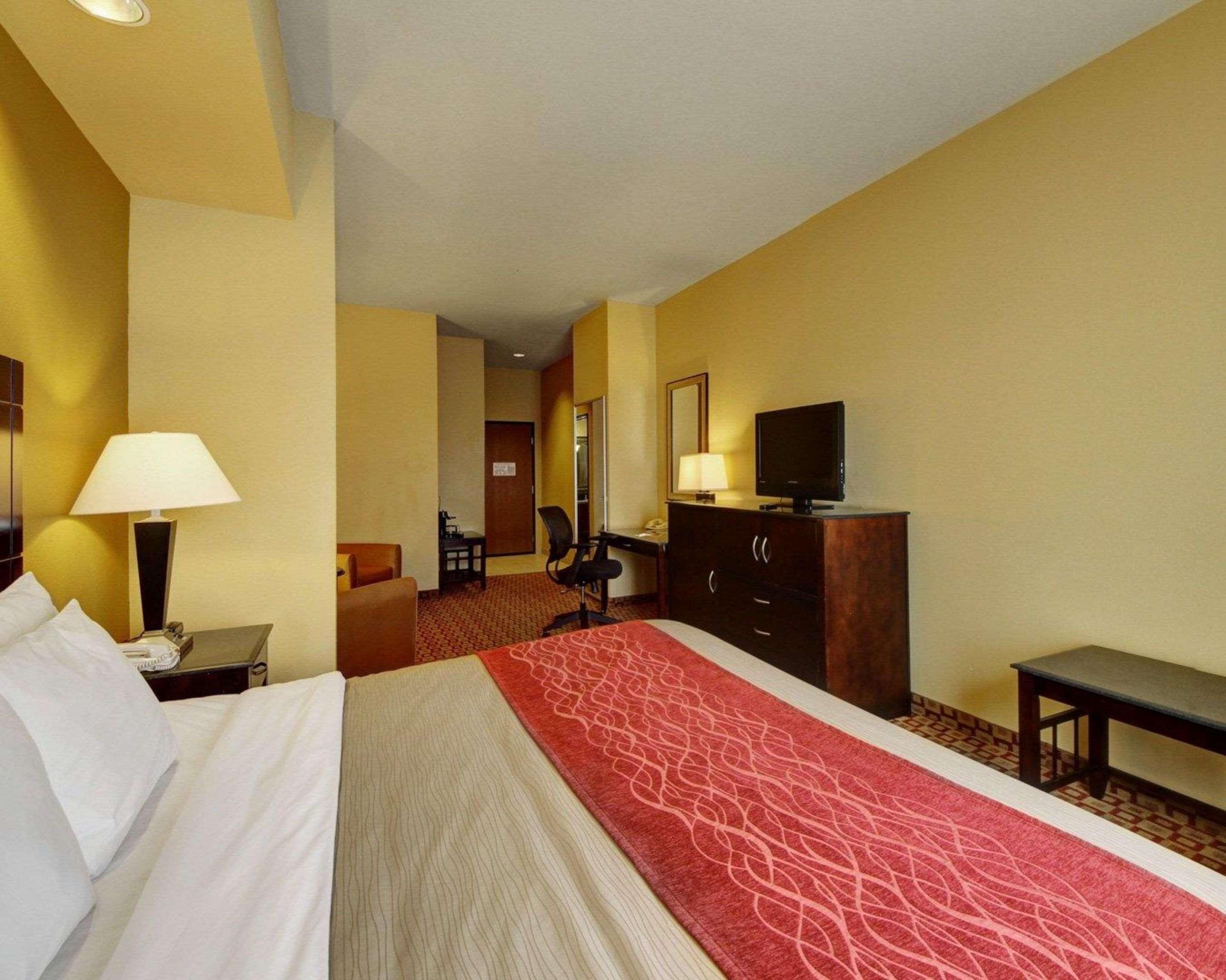 Comfort & Near I-2 Hotel Donna