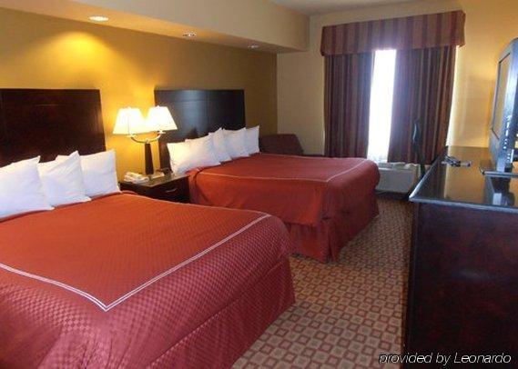 Comfort & Near I-2 Hotel 3*