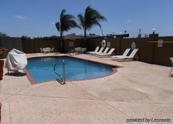 Hotel Comfort & Near I-2