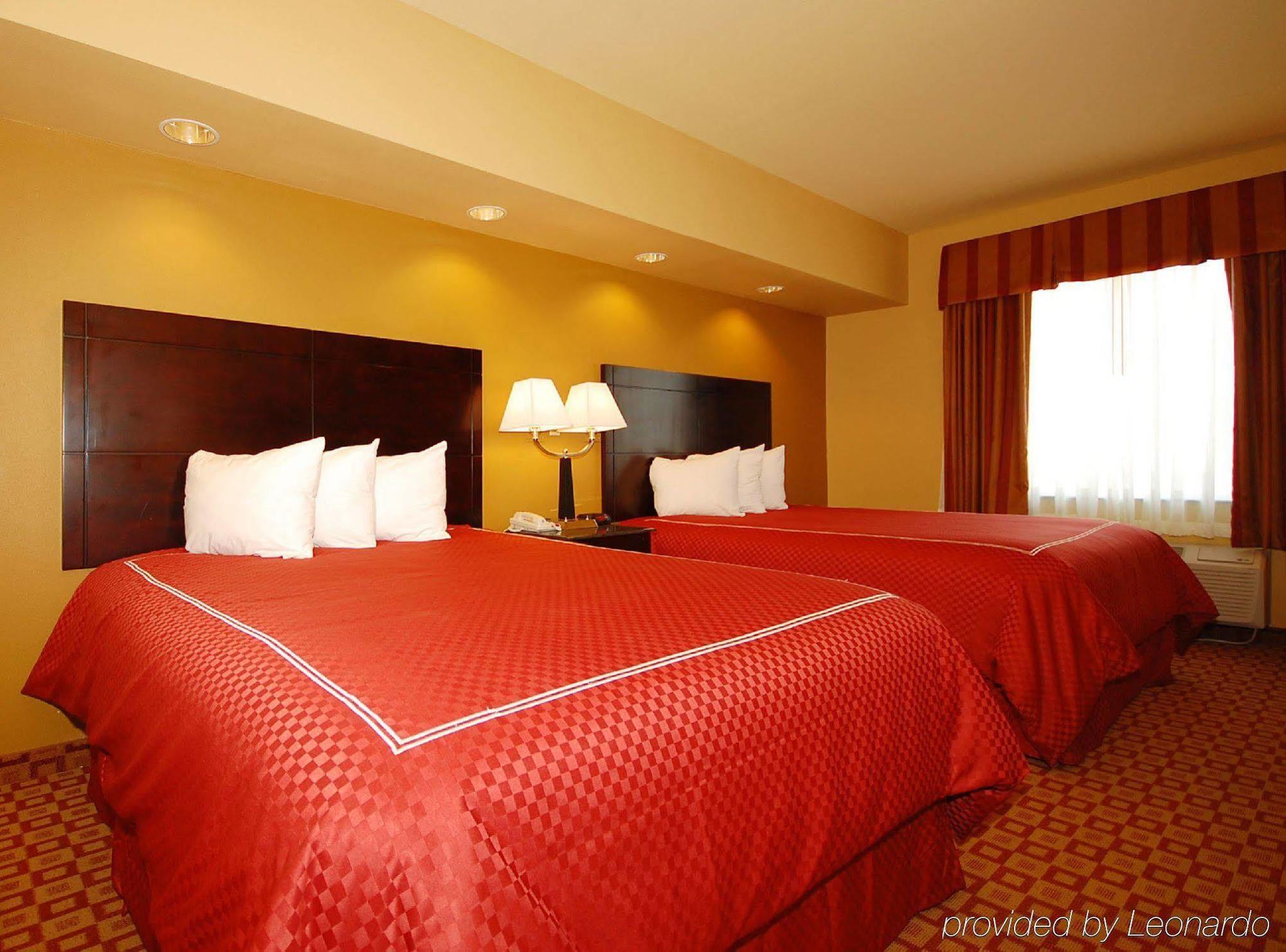Comfort & Near I-2 Hotel Donna
