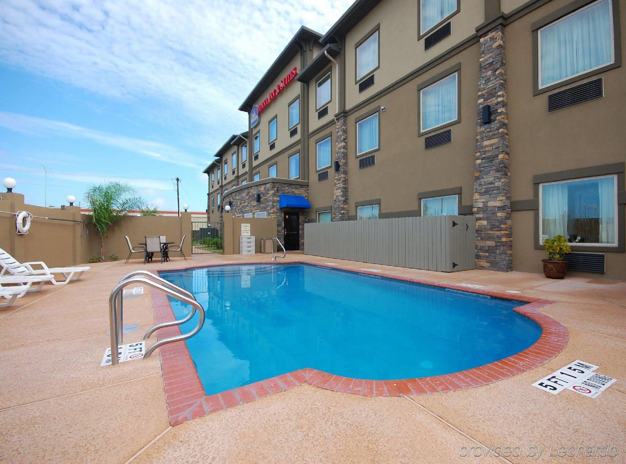 Hotel Comfort & Near I-2 Donna